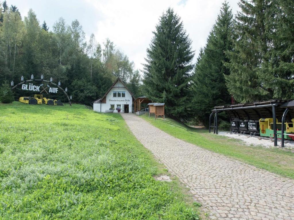 Ferienwohnung Ripa Erzgebirge In Schwarzenberg شفارتسنبرغ المظهر الخارجي الصورة