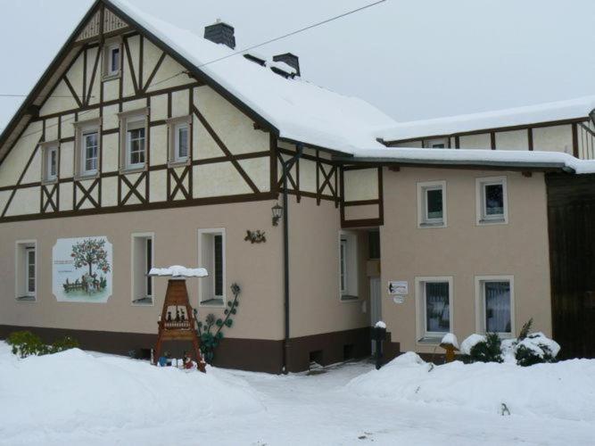 Ferienwohnung Ripa Erzgebirge In Schwarzenberg شفارتسنبرغ المظهر الخارجي الصورة